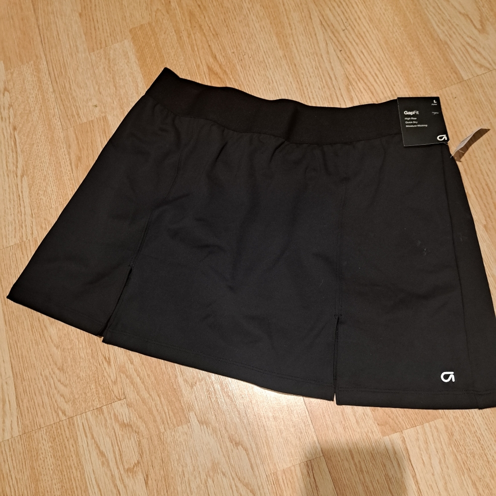 NWT GAP SKORT ATHLETIC SIZE LARGE PETITE in black